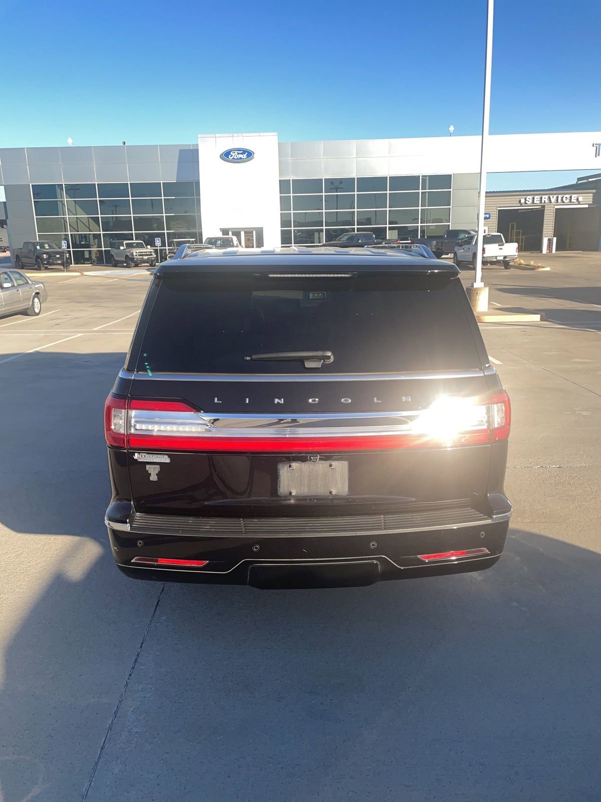 Used 2020 Lincoln Navigator L Reserve w/ Equipment Group 208A Reserve image 5