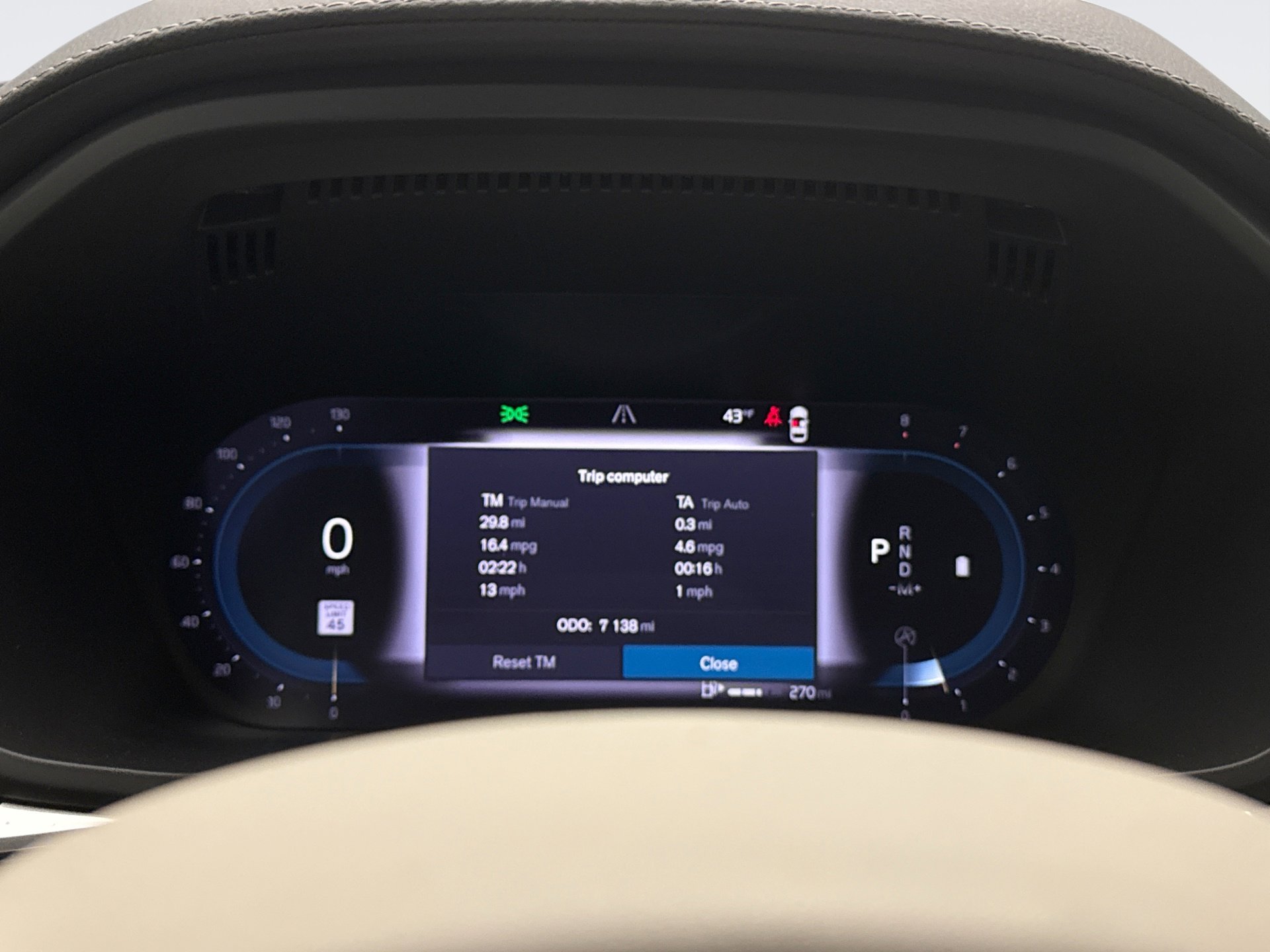 Used 2025 Volvo XC60 B5 Ultra w/ Climate Package image 13