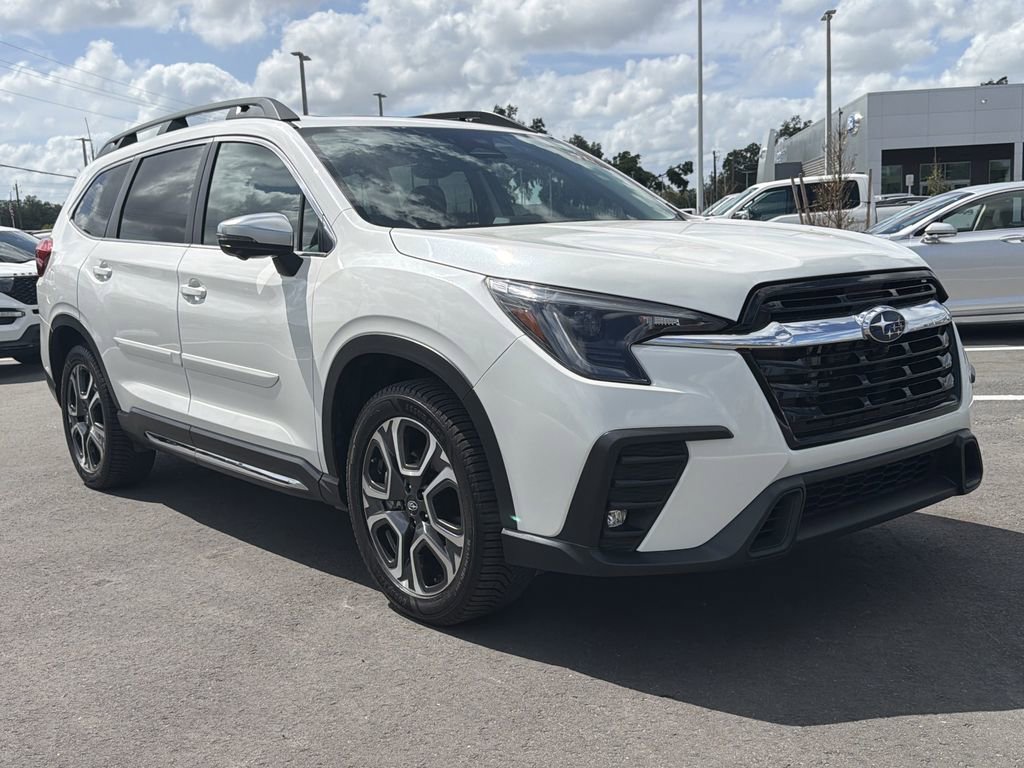 Used 2023 Subaru Ascent Limited w/ Technology Package AWD/4WD image 2