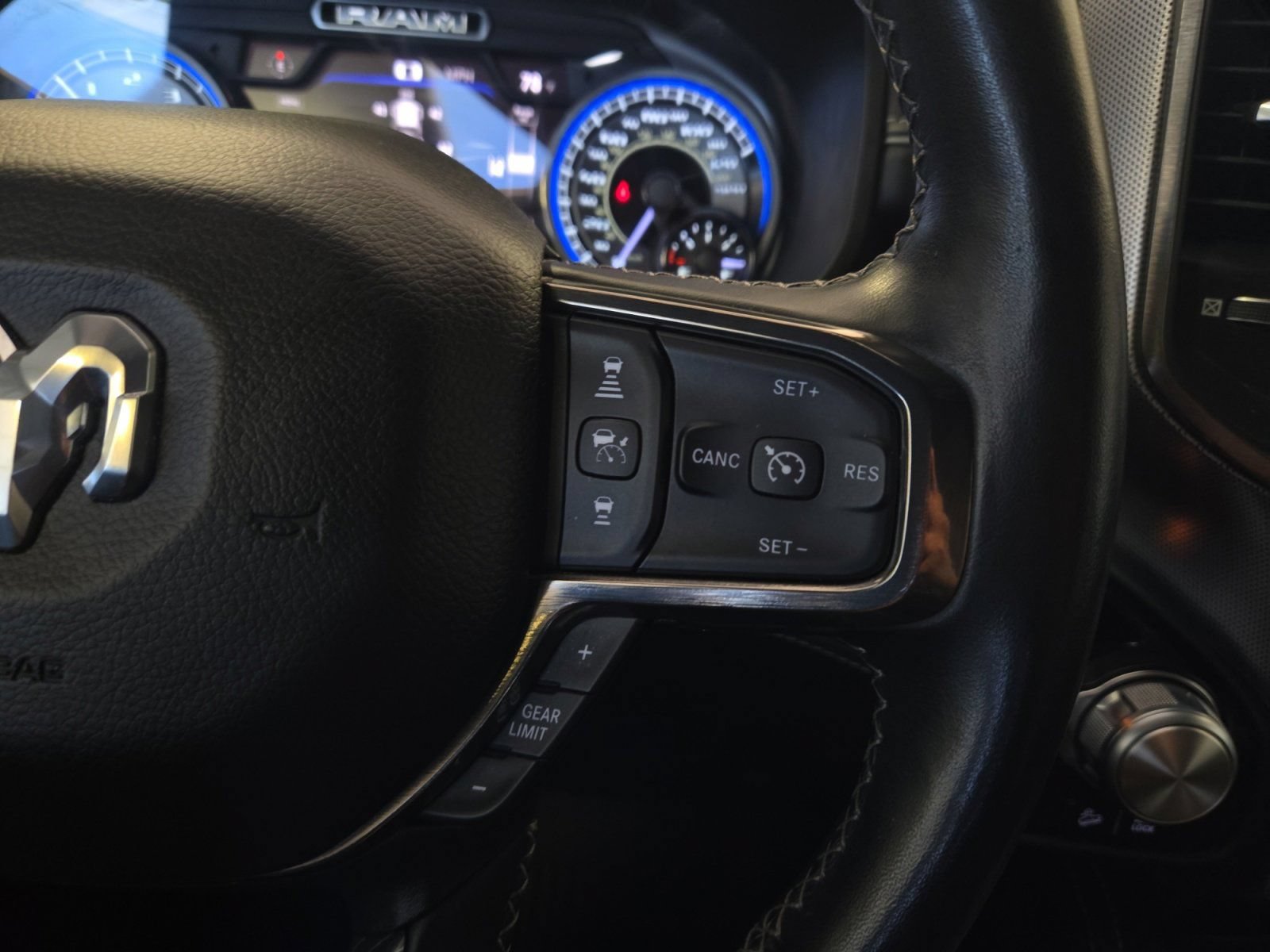 Used 2021 RAM 1500 Limited AWD/4WD image 16