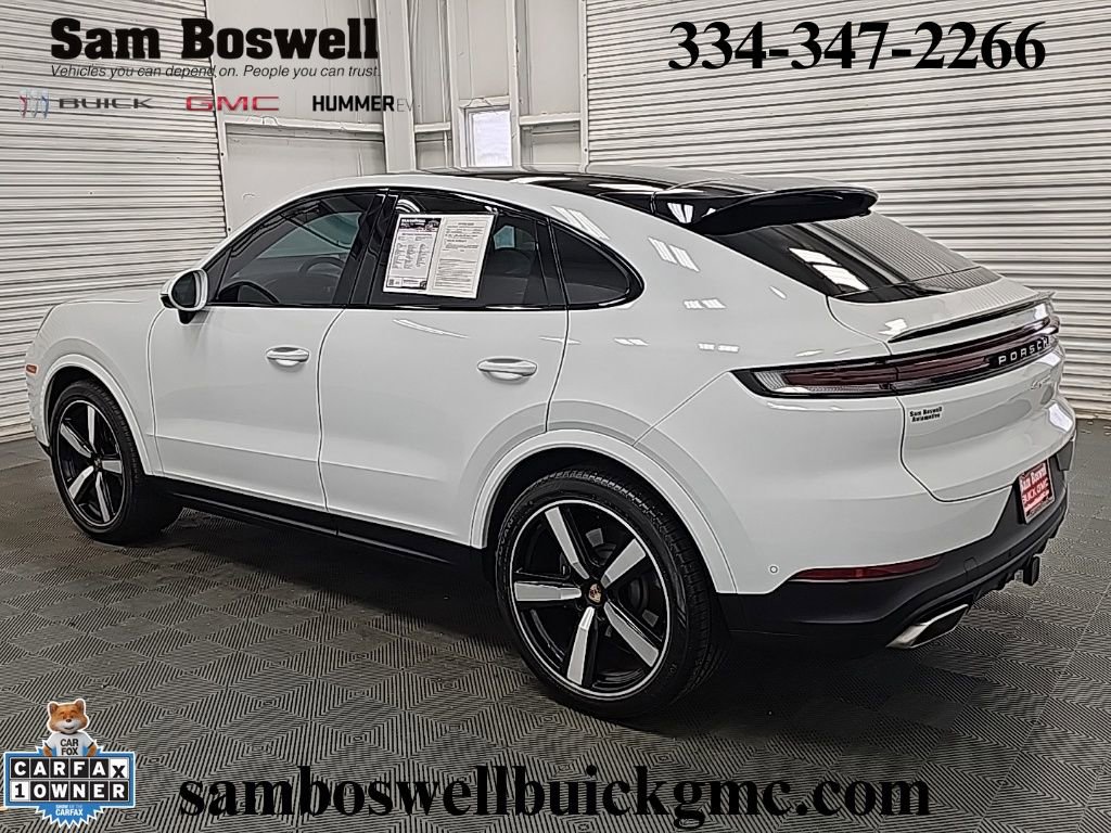Used 2025 Porsche Cayenne Coupe image 5