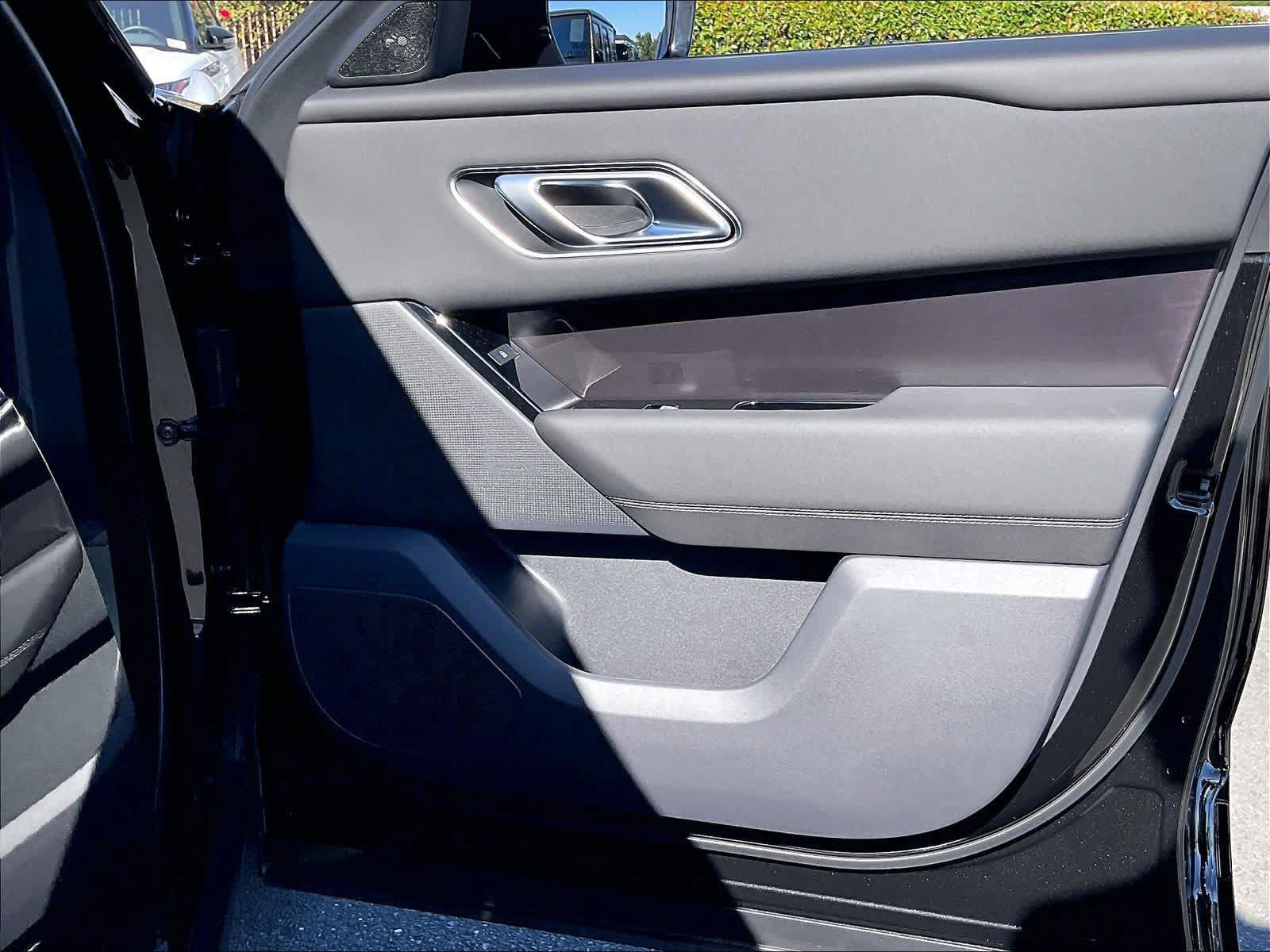New 2026 Land Rover Range Rover Velar Belgravia AWD/4WD image 30