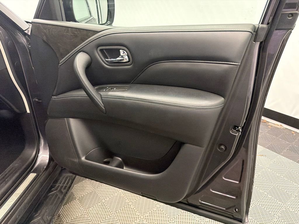 Used 2024 INFINITI QX80 Luxe image 16