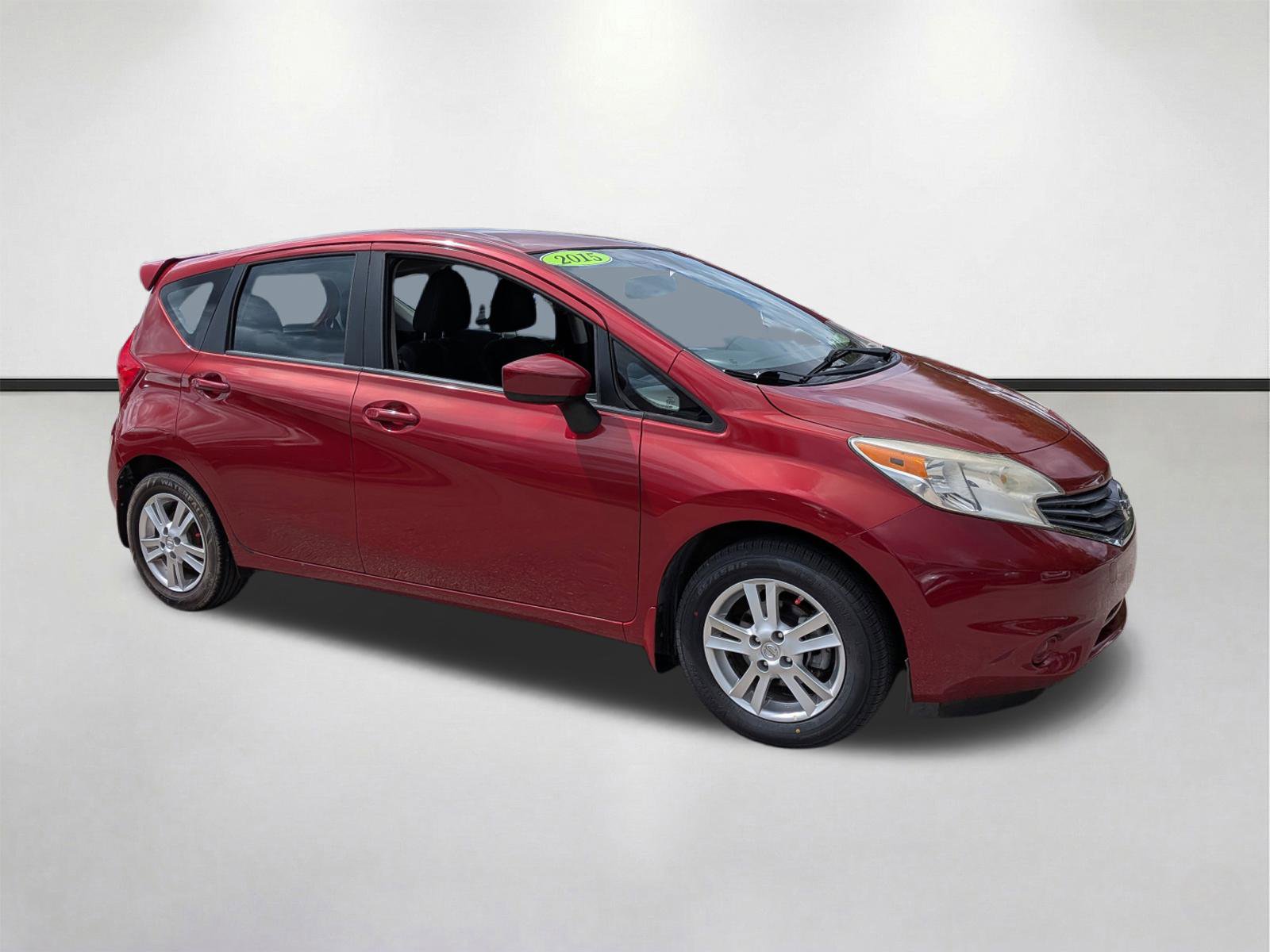 Used 2015 Nissan Versa Note SV w/ Sport Value Package FWD image 2