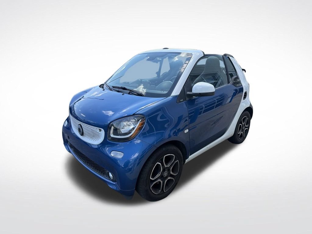 Used 2017 smart fortwo Prime RWD image 3