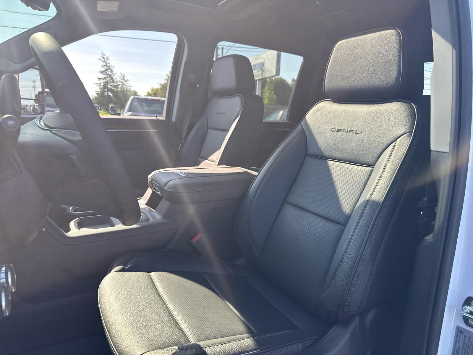New 2026 GMC Sierra 3500 Denali w/ Denali Reserve Package AWD/4WD image 12