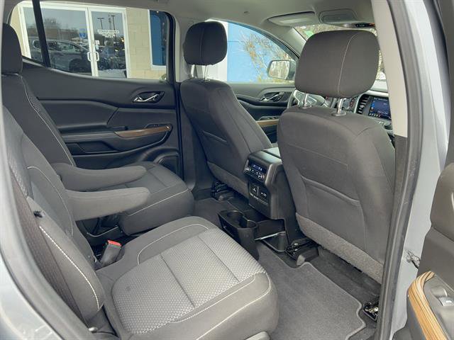 Used 2021 GMC Acadia SLE w/ Driver Convenience Package image 18