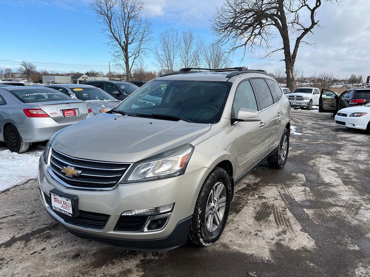 Used 2016 Chevrolet Traverse LT image 1