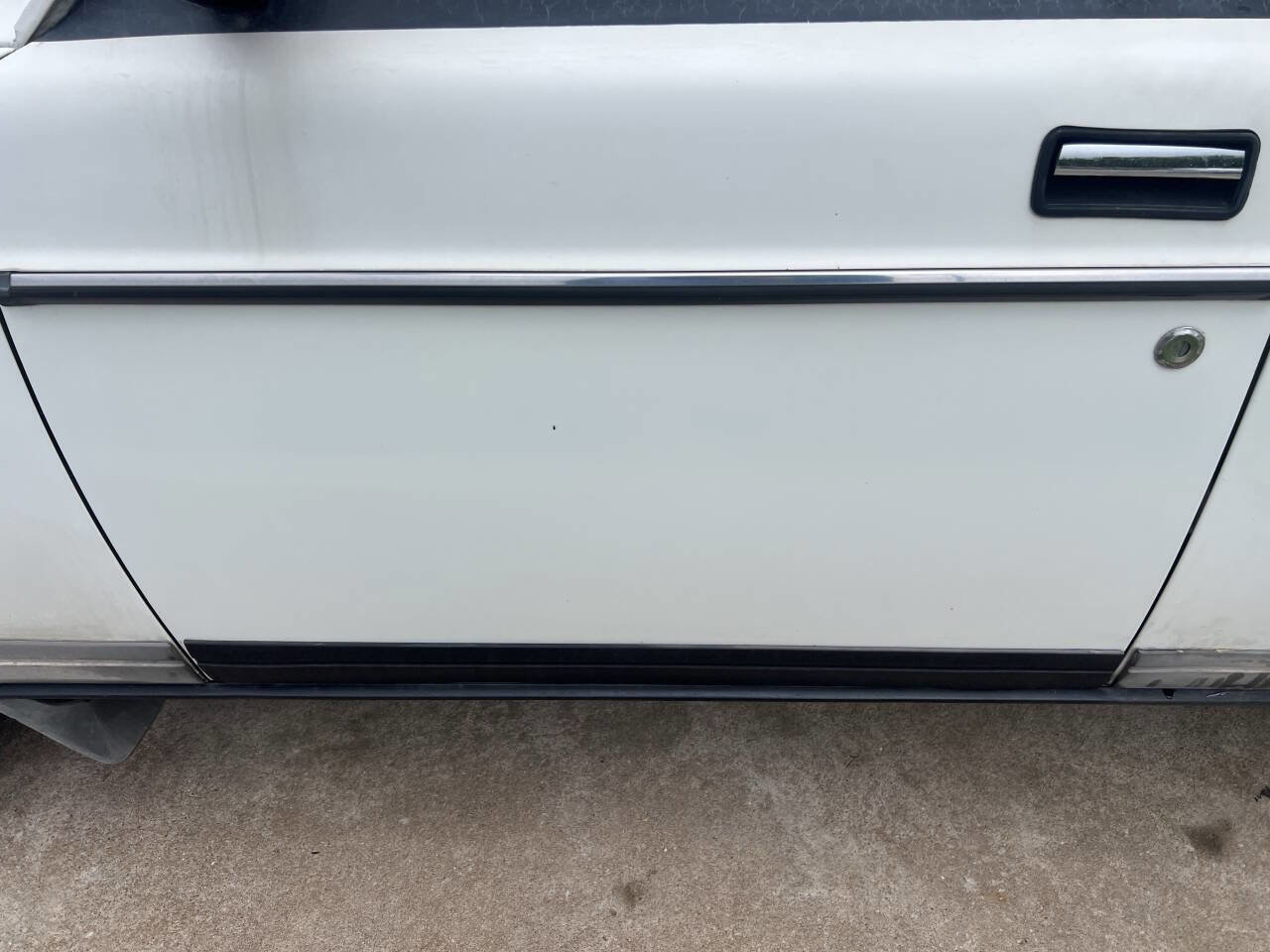 Used 1991 Volvo 240 Sedan RWD image 12