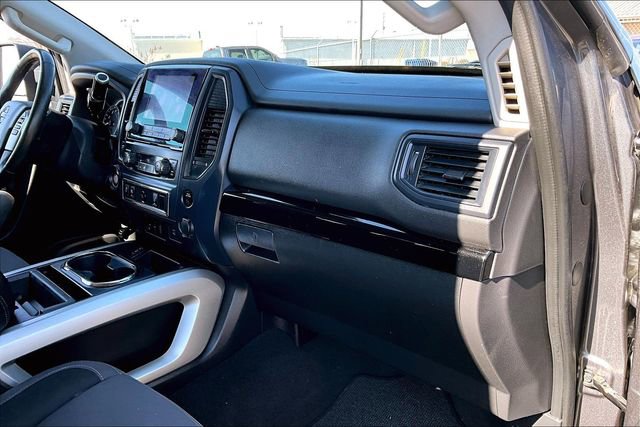 Used 2024 Nissan Titan SV w/ SV Convenience Package image 19