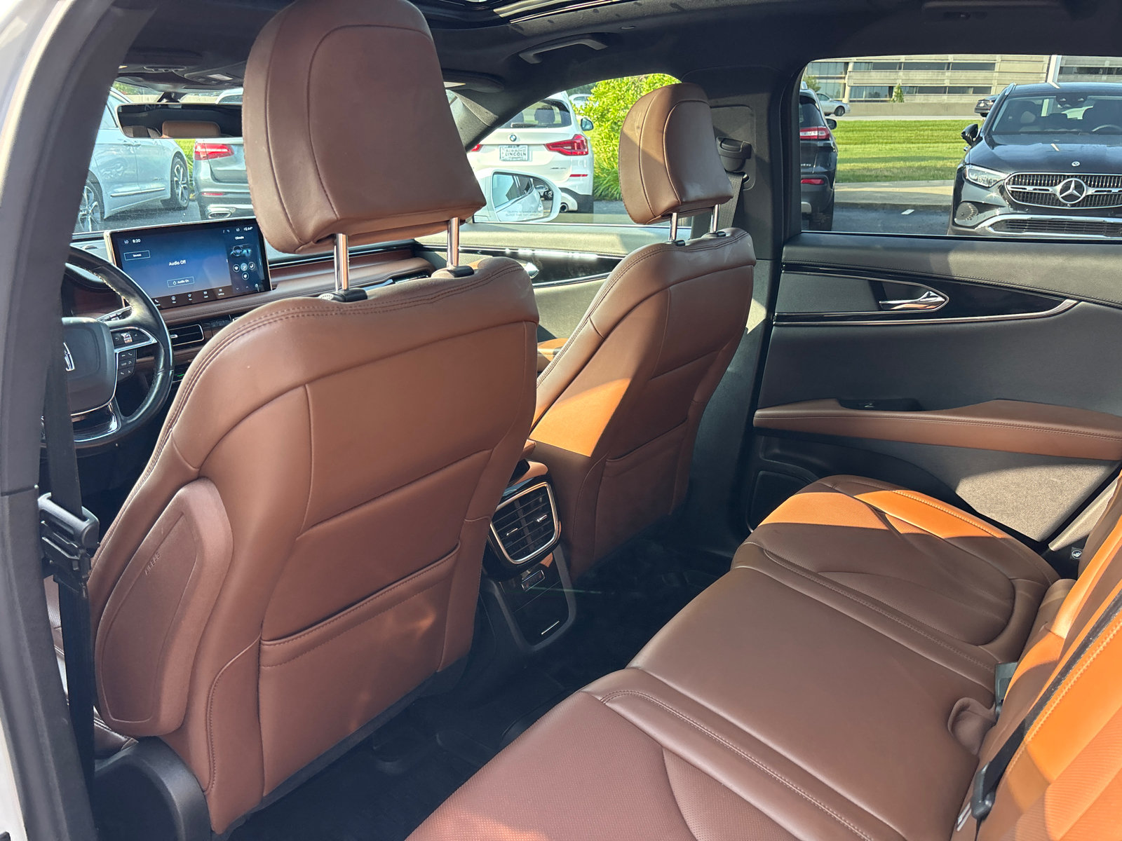Used 2023 Lincoln Nautilus Reserve AWD/4WD image 27