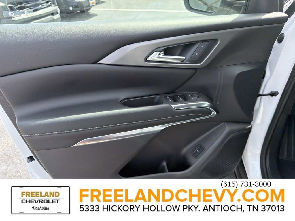Used 2024 Chevrolet Traverse LT FWD image 22