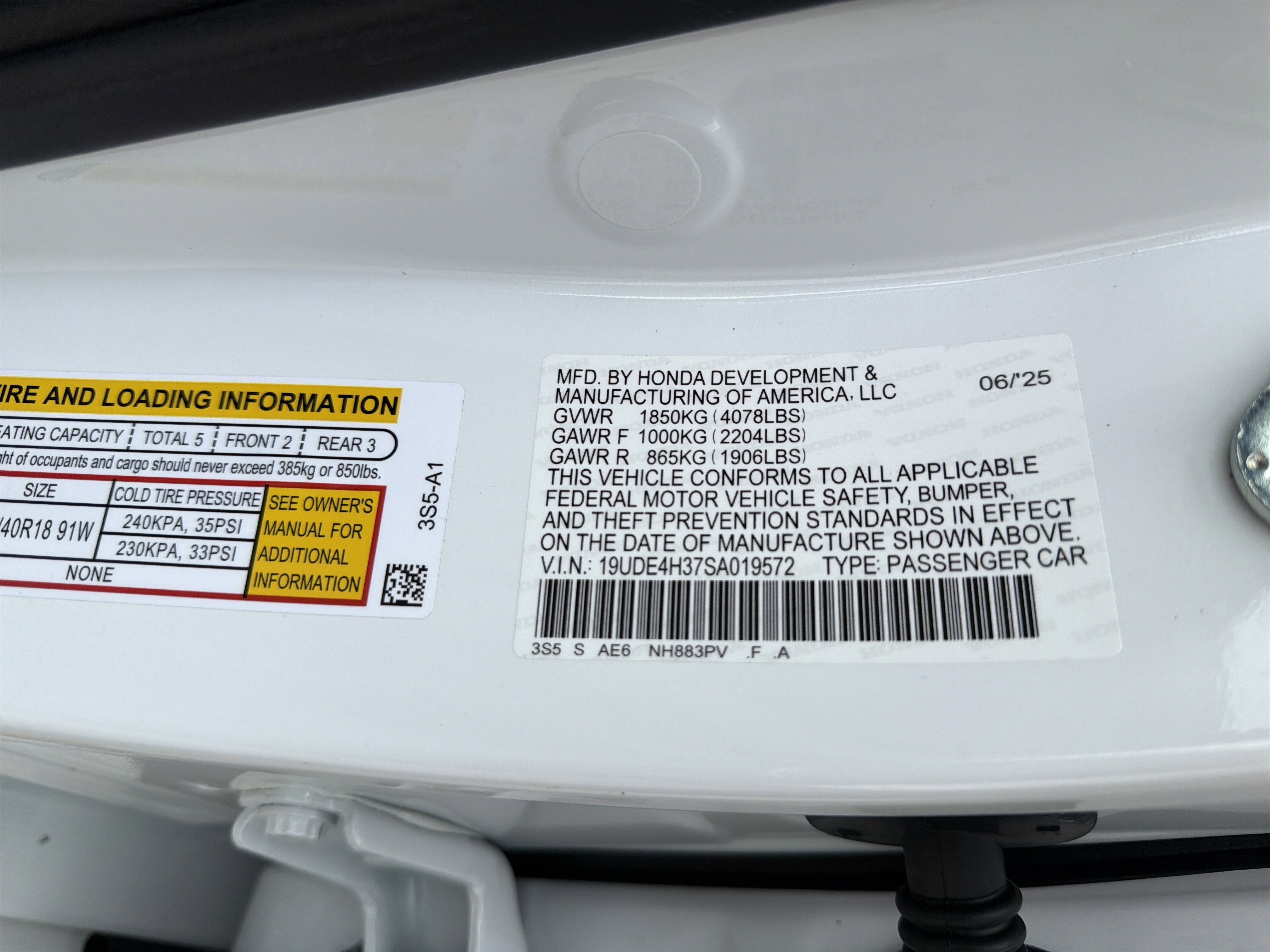 Certified 2025 Acura Integra A-Spec image 34