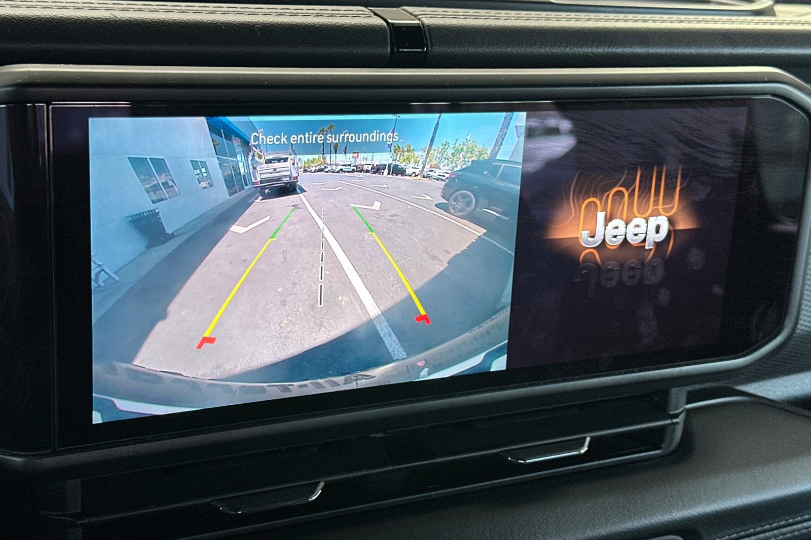 Used 2024 Jeep Wrangler Rubicon w/ Convenience Group image 27