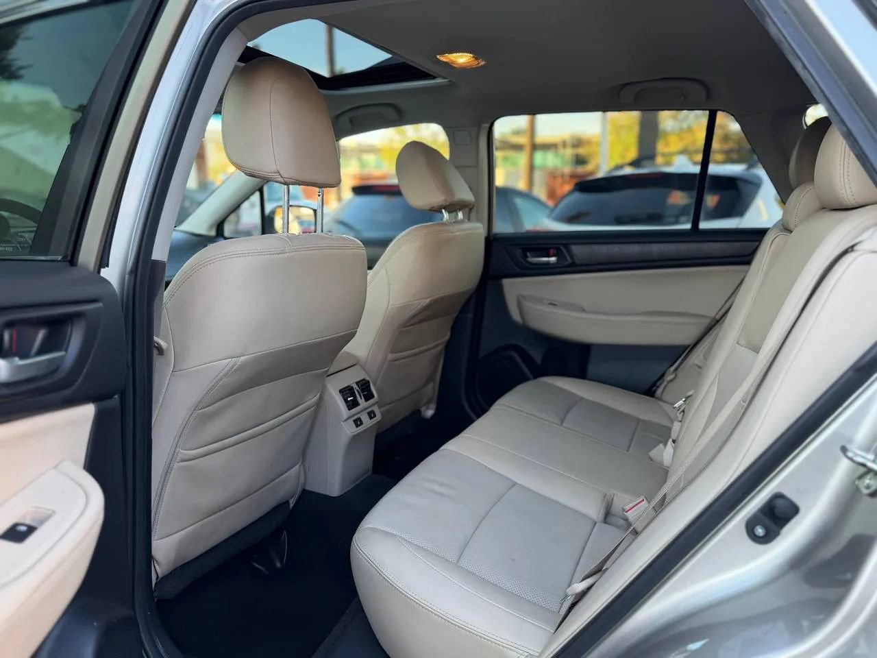 Used 2015 Subaru Outback 2.5i Limited AWD/4WD image 21