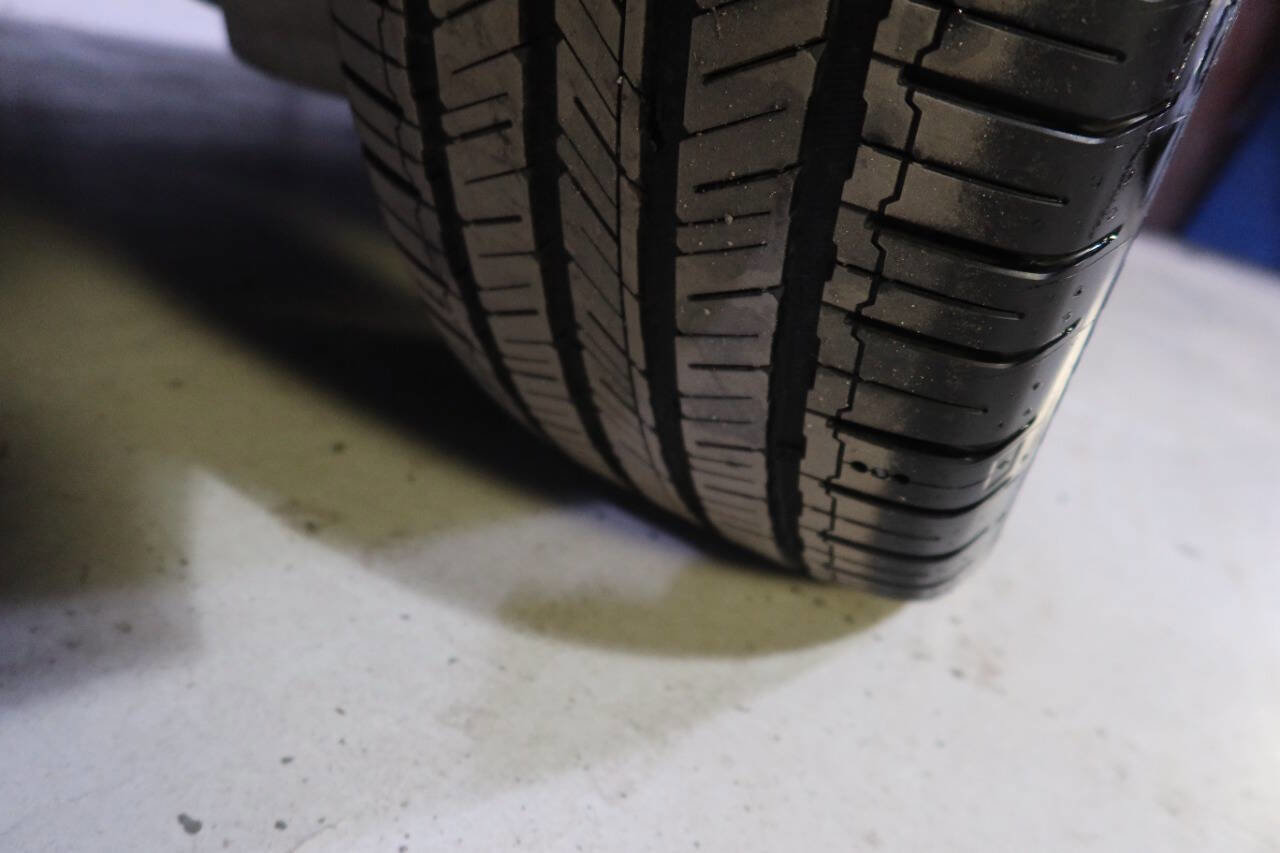 Used 2020 Lincoln Continental Reserve image 43