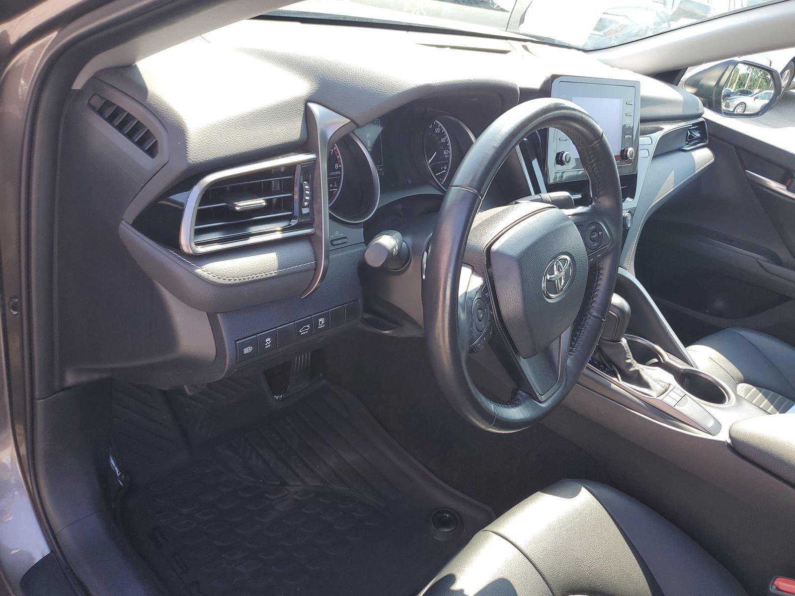 Certified 2024 Toyota Camry SE FWD image 18