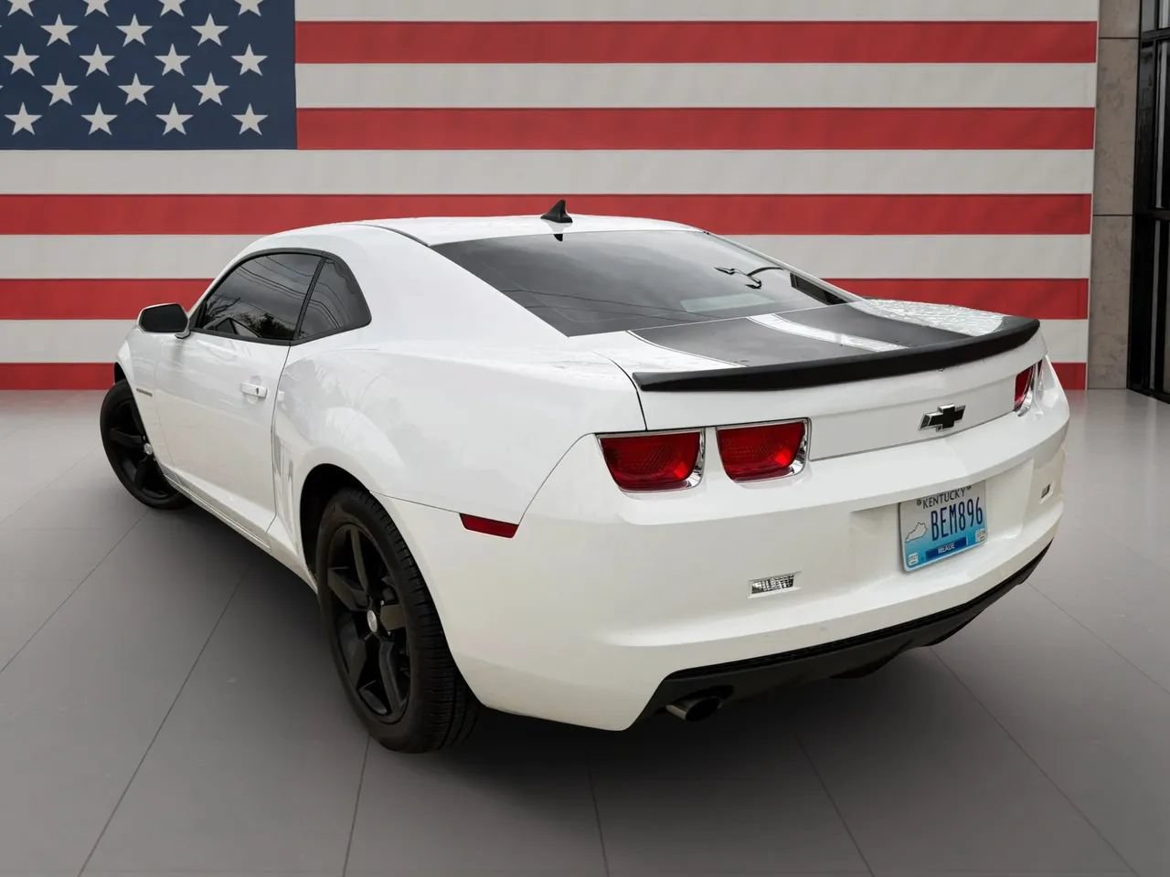 Used 2010 Chevrolet Camaro LT w/ Black Stripe Package RWD image 5