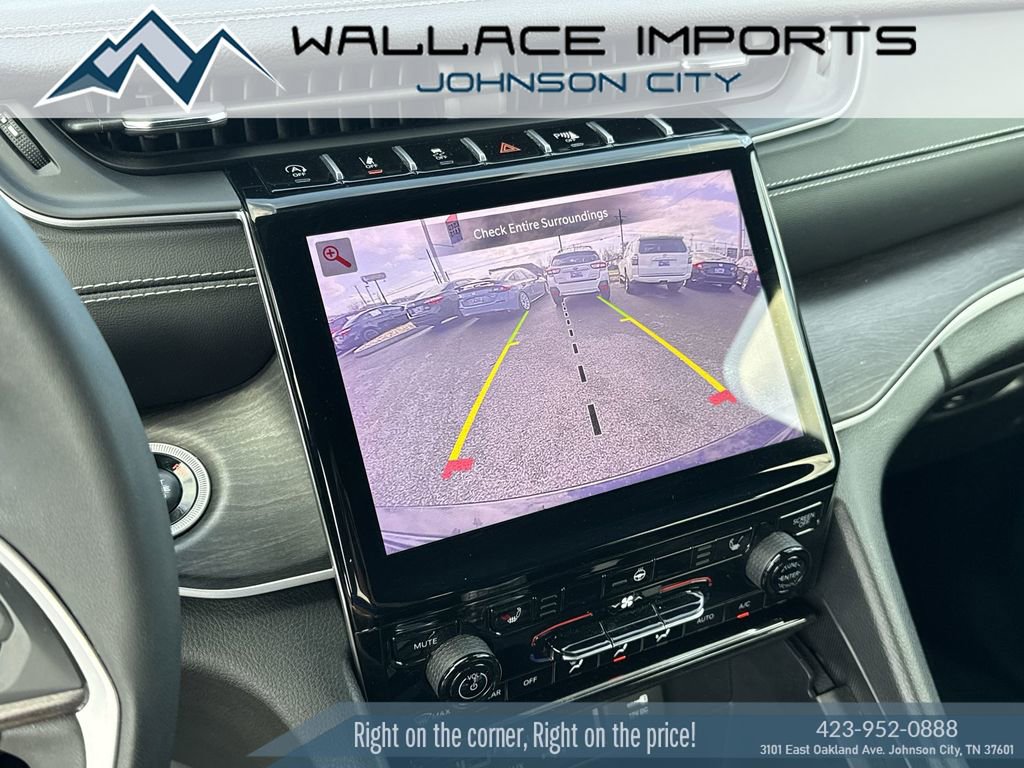 Used 2024 Jeep Grand Cherokee Limited AWD/4WD image 26