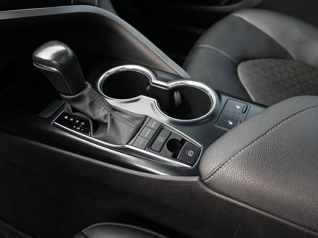 Used 2020 Toyota Camry XSE AWD/4WD image 19