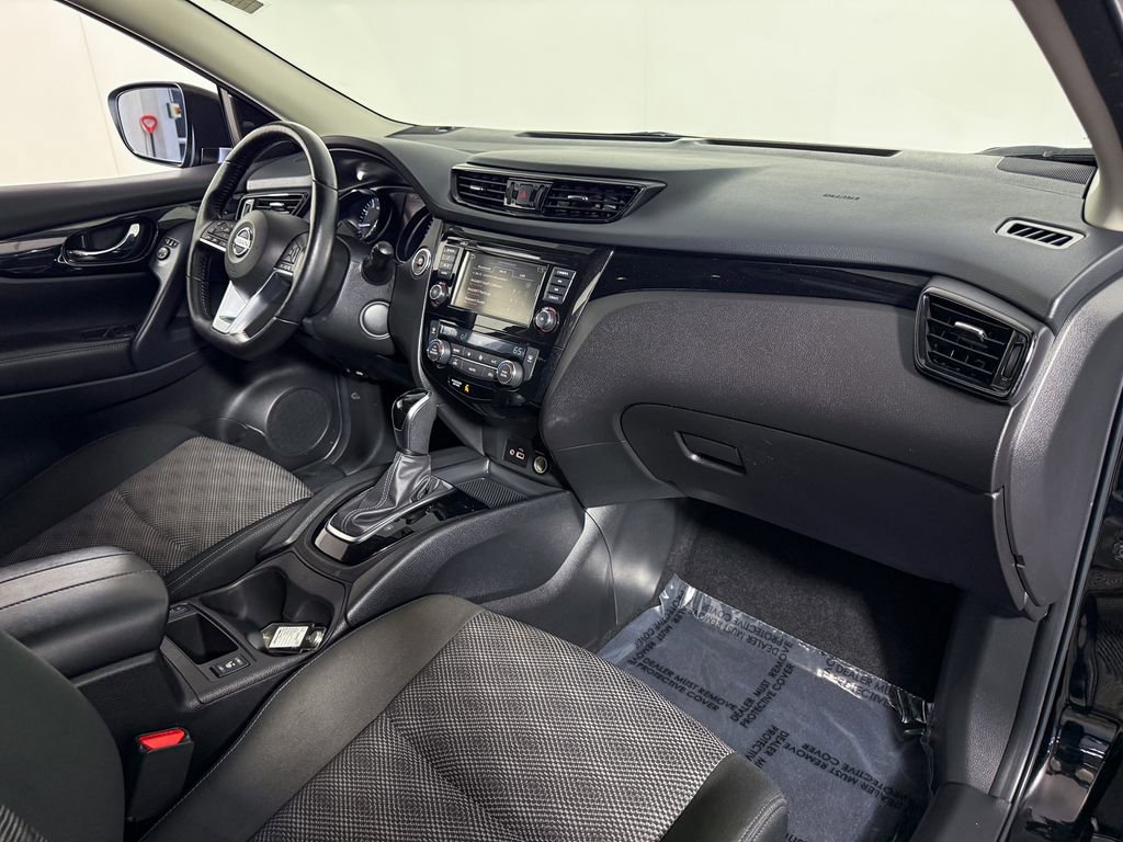 Certified 2022 Nissan Rogue Sport SV image 13