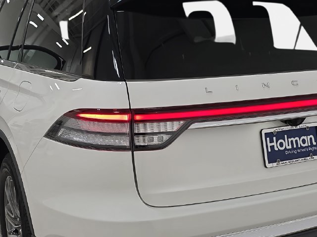 Certified 2023 Lincoln Aviator AWD image 30
