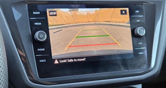 Used 2022 Volkswagen Tiguan SEL R-Line image 12