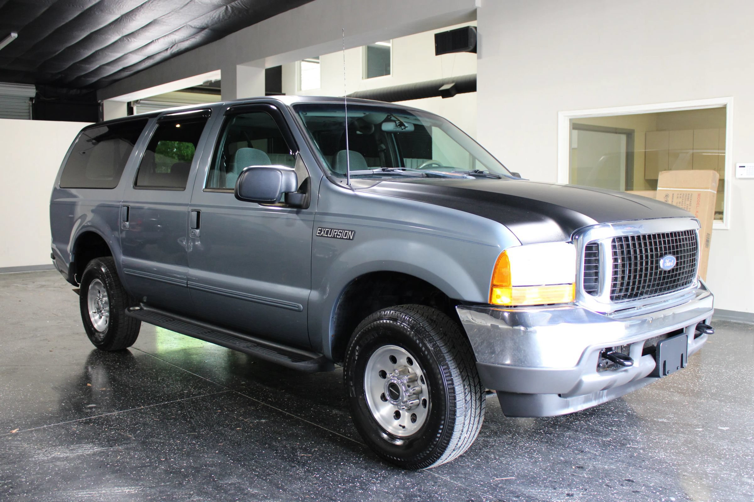 Used 2000 Ford Excursion XLT AWD/4WD image 41