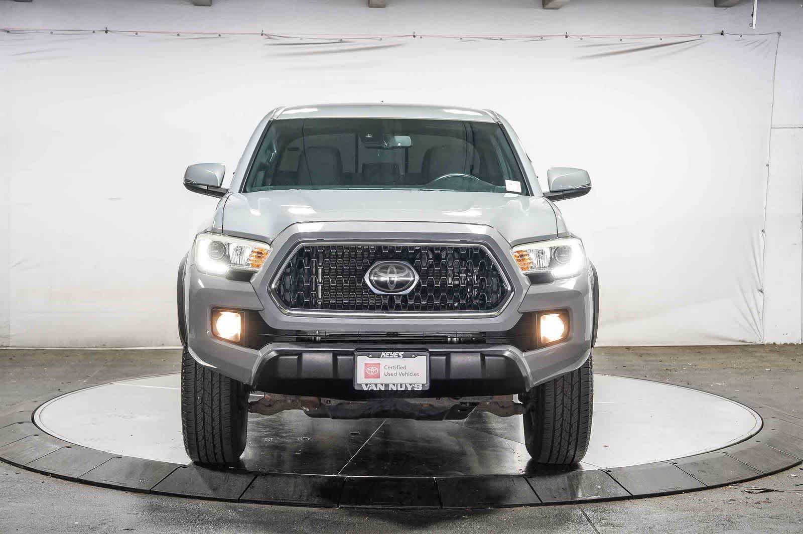 Certified 2018 Toyota Tacoma TRD Off-Road w/ Technology Package AWD/4WD image 7