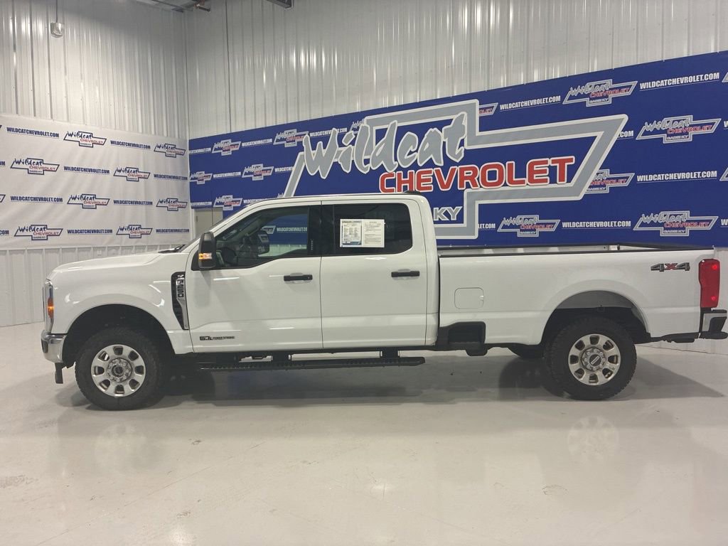 Used 2024 Ford F250 XLT image 3