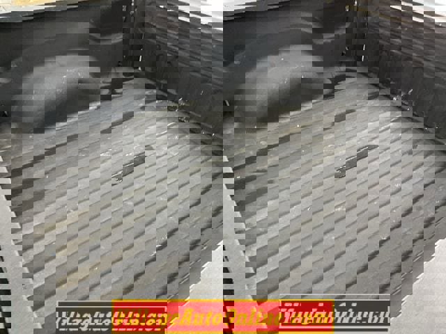 Used 2017 RAM 1500 Classic SLT w/ SLT Plus D￩cor Group image 32