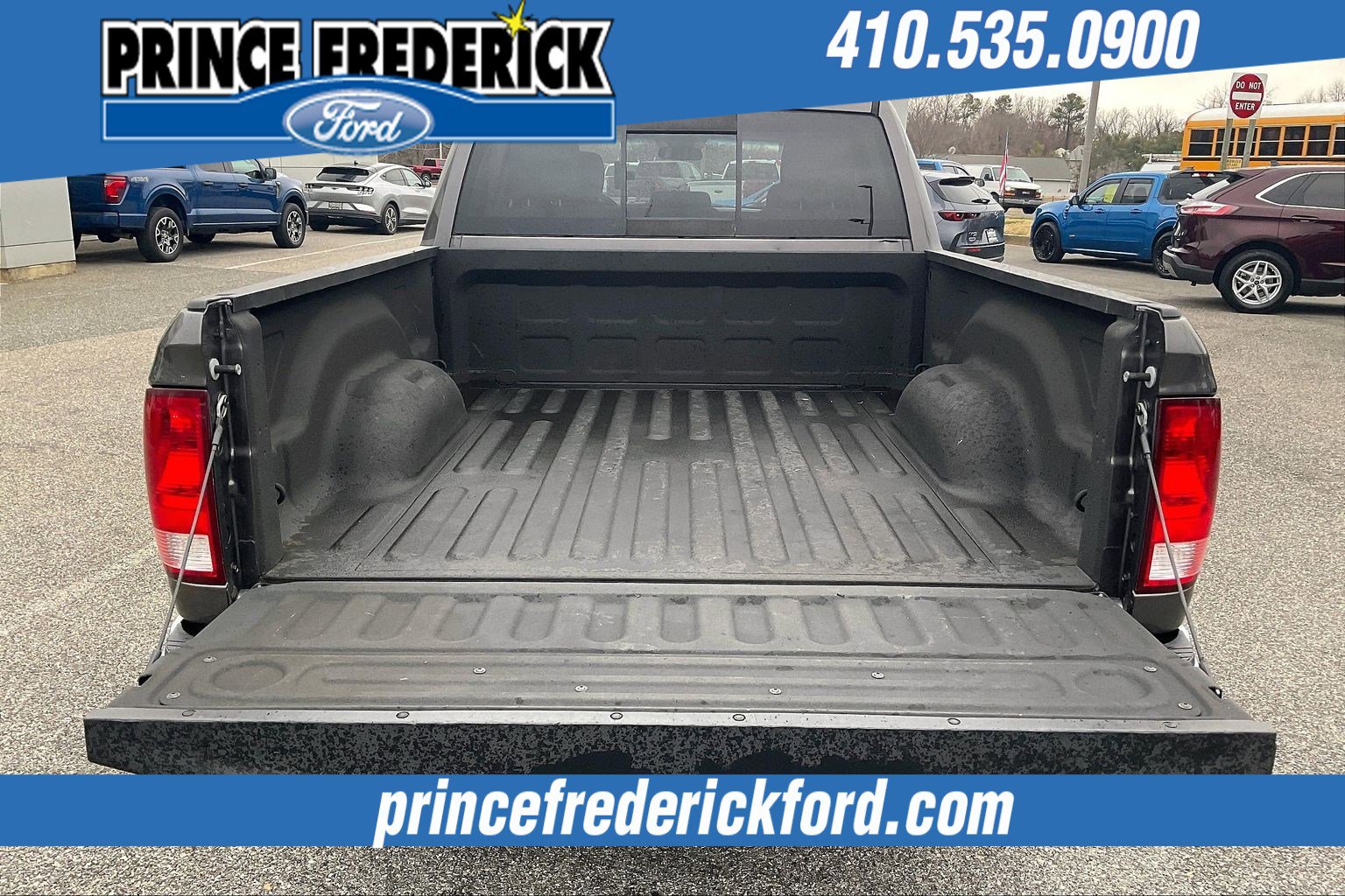 Used 2020 RAM 1500 Classic SLT image 31