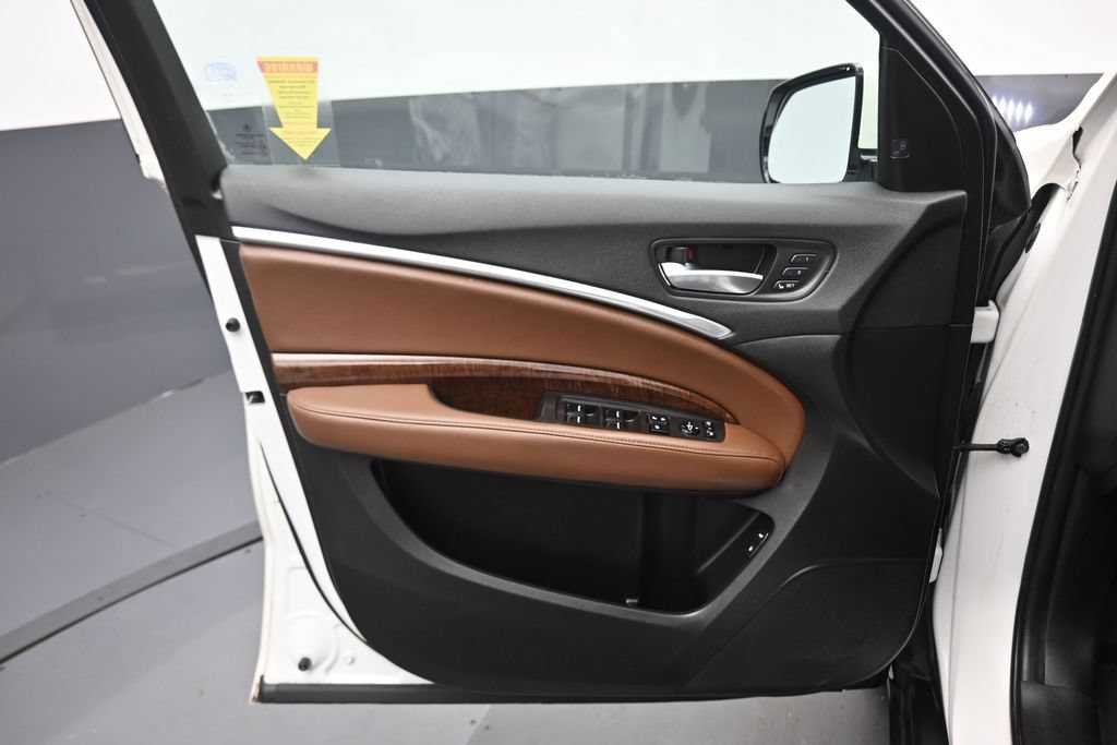Used 2018 Acura MDX w/ Technology Package AWD/4WD image 9