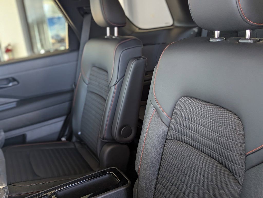 New 2026 Nissan Pathfinder Rock Creek image 30