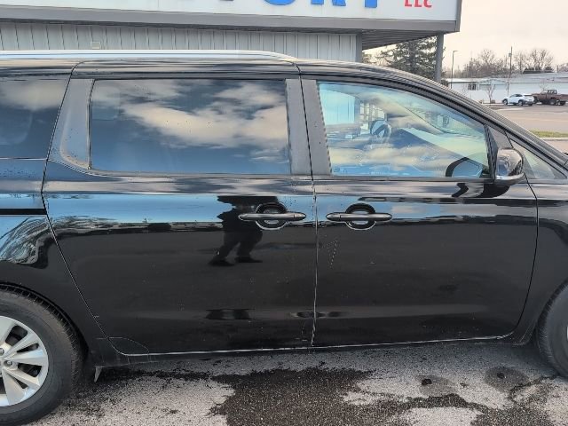 Used 2016 Kia Sedona LX FWD image 12