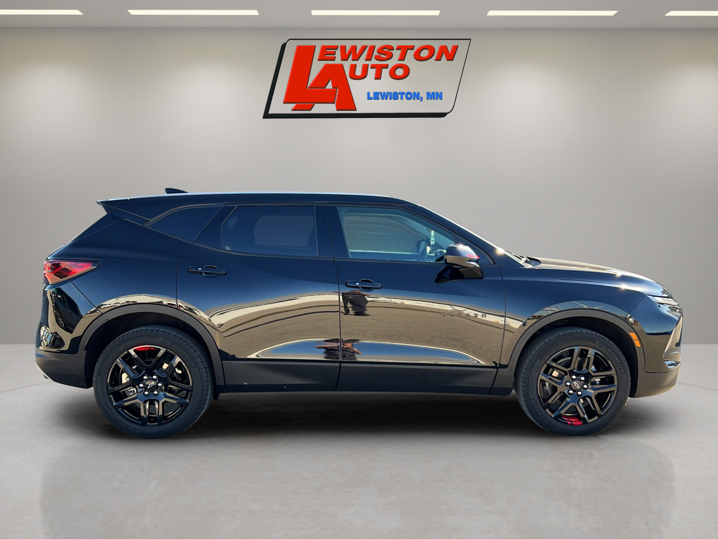 Used 2024 Chevrolet Blazer LT w/ Redline Edition AWD/4WD image 13
