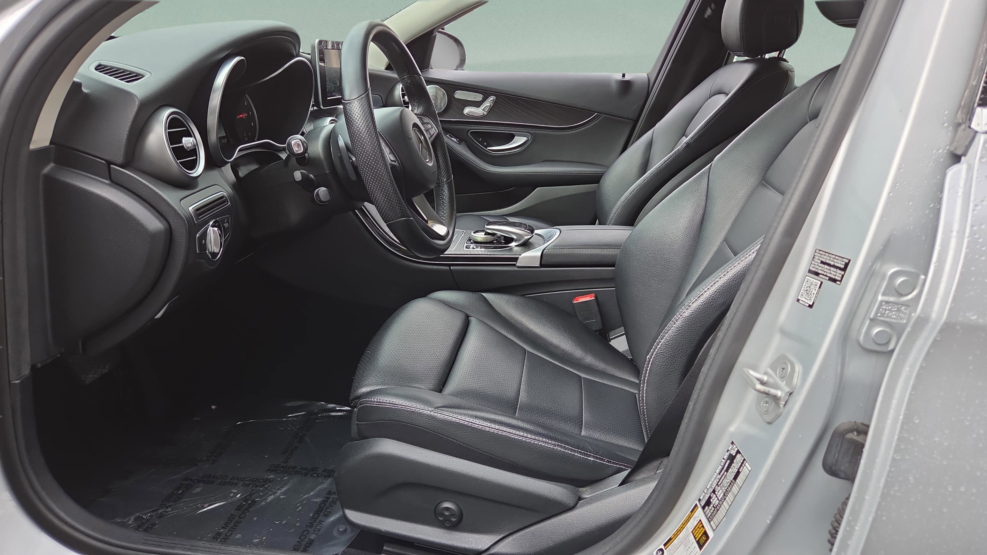 Used 2015 Mercedes-Benz C 300 4MATIC Sedan image 10