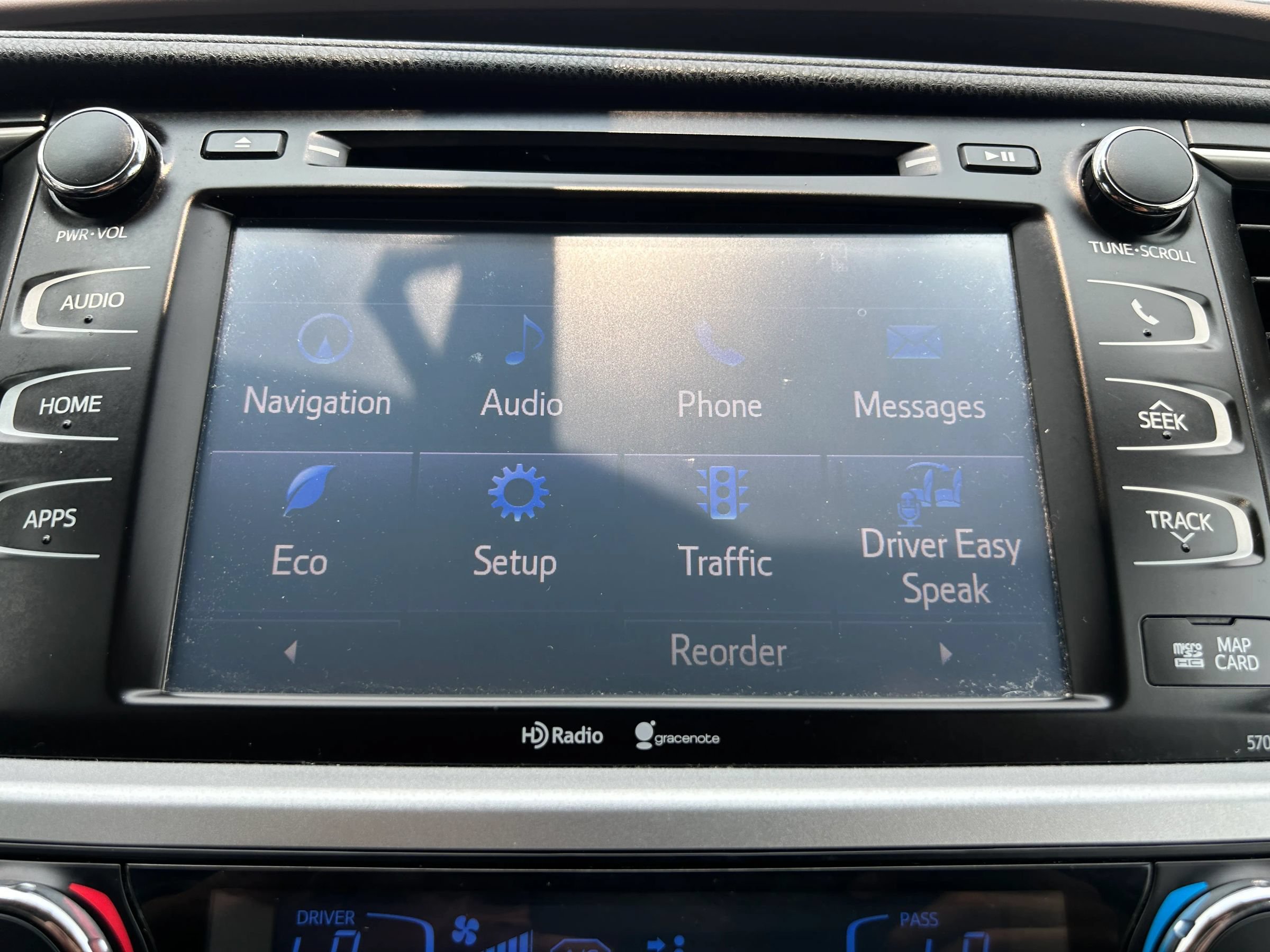 Used 2014 Toyota Highlander XLE AWD/4WD image 24