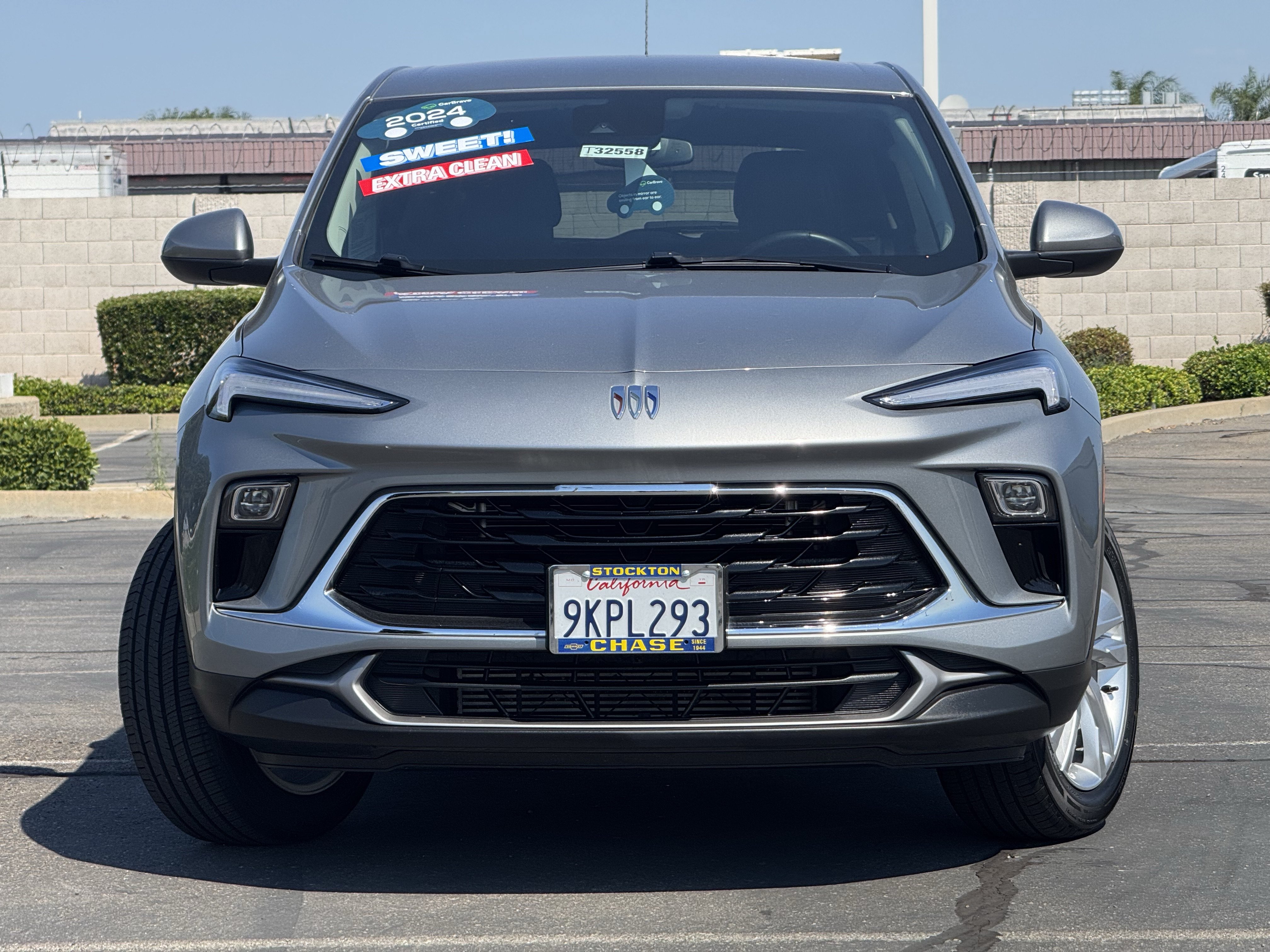 Used 2024 Buick Encore GX Preferred FWD image 2