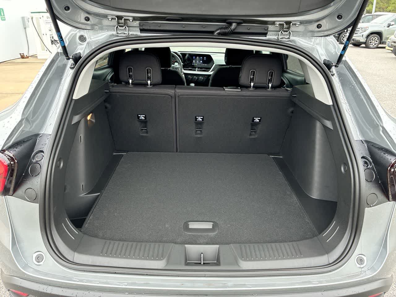 New 2026 Chevrolet Trax LS w/ LS Convenience Package FWD image 22