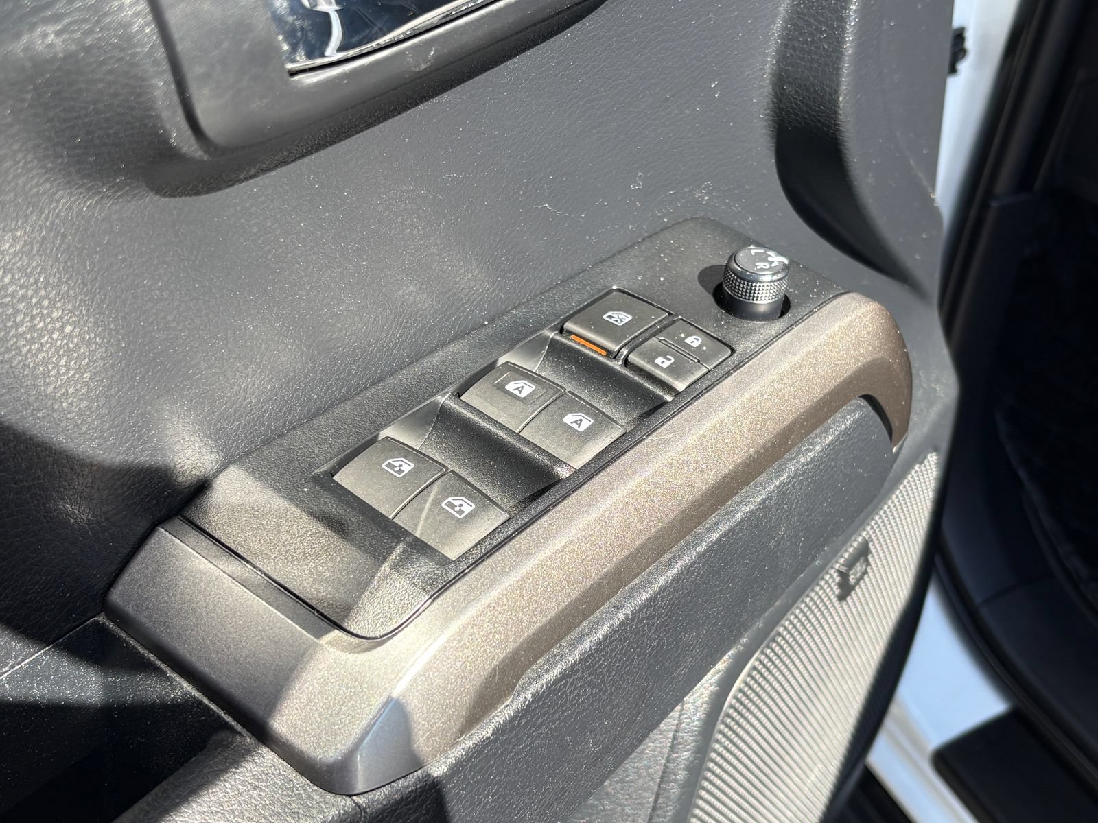 Used 2019 Toyota Tacoma Limited AWD/4WD image 17