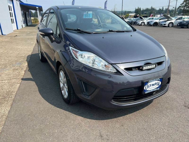 Used 2013 Ford Fiesta SE FWD image 4