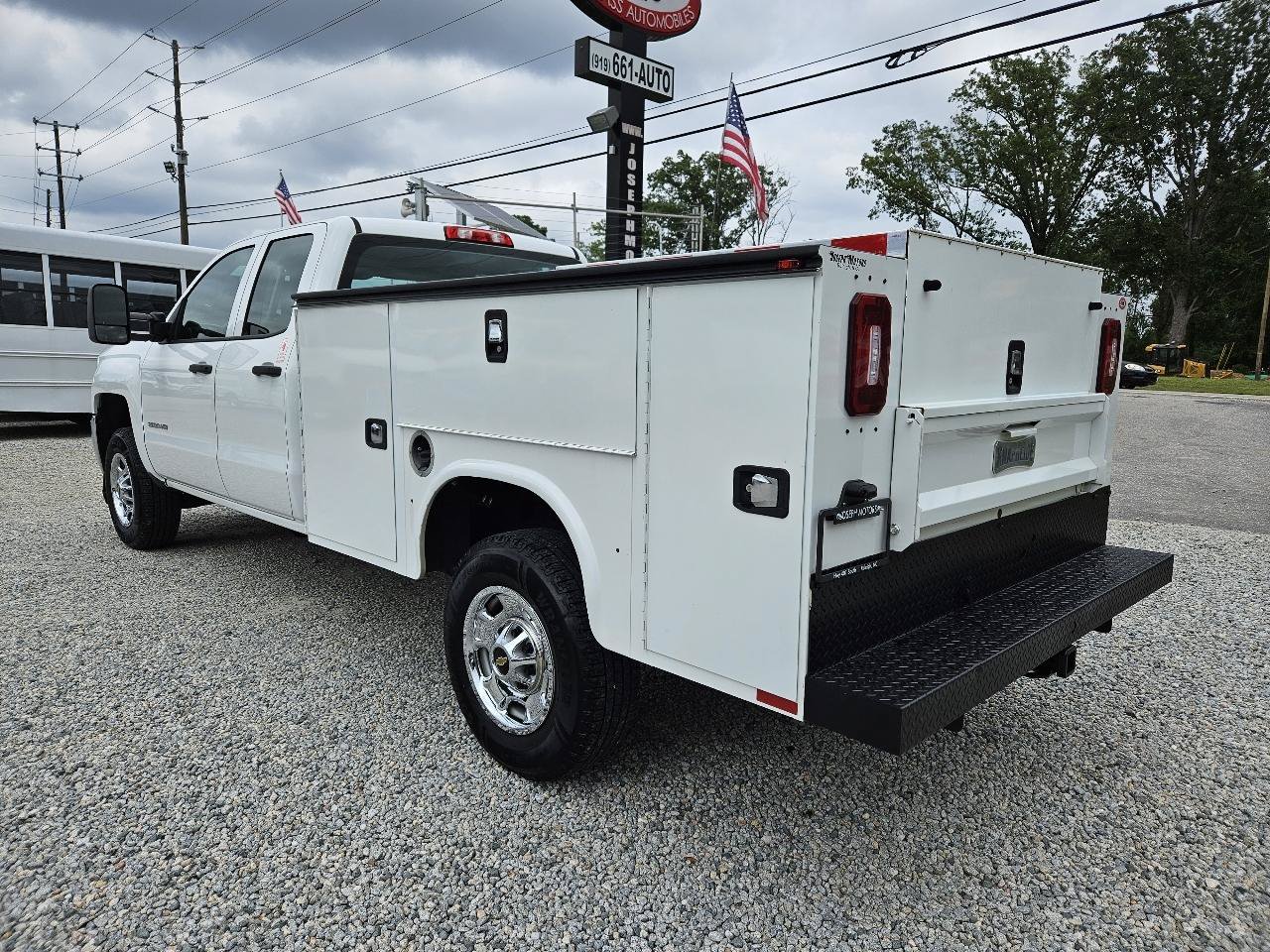 Used 2019 Chevrolet Silverado 2500 W/T AWD/4WD image 3