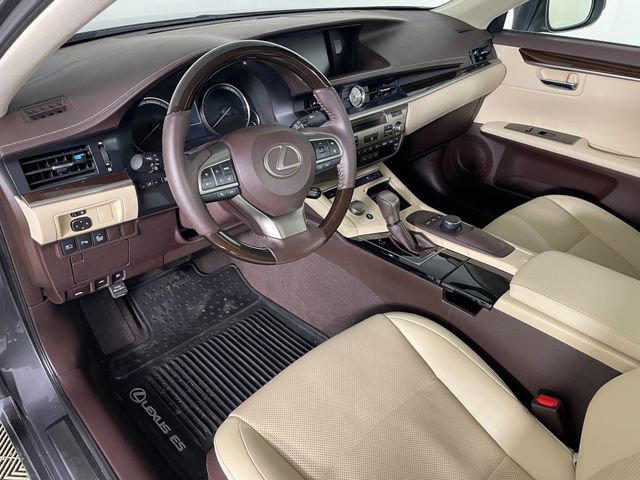 Used 2016 Lexus ES 350 w/ Premium Package w/Wood Trim image 3