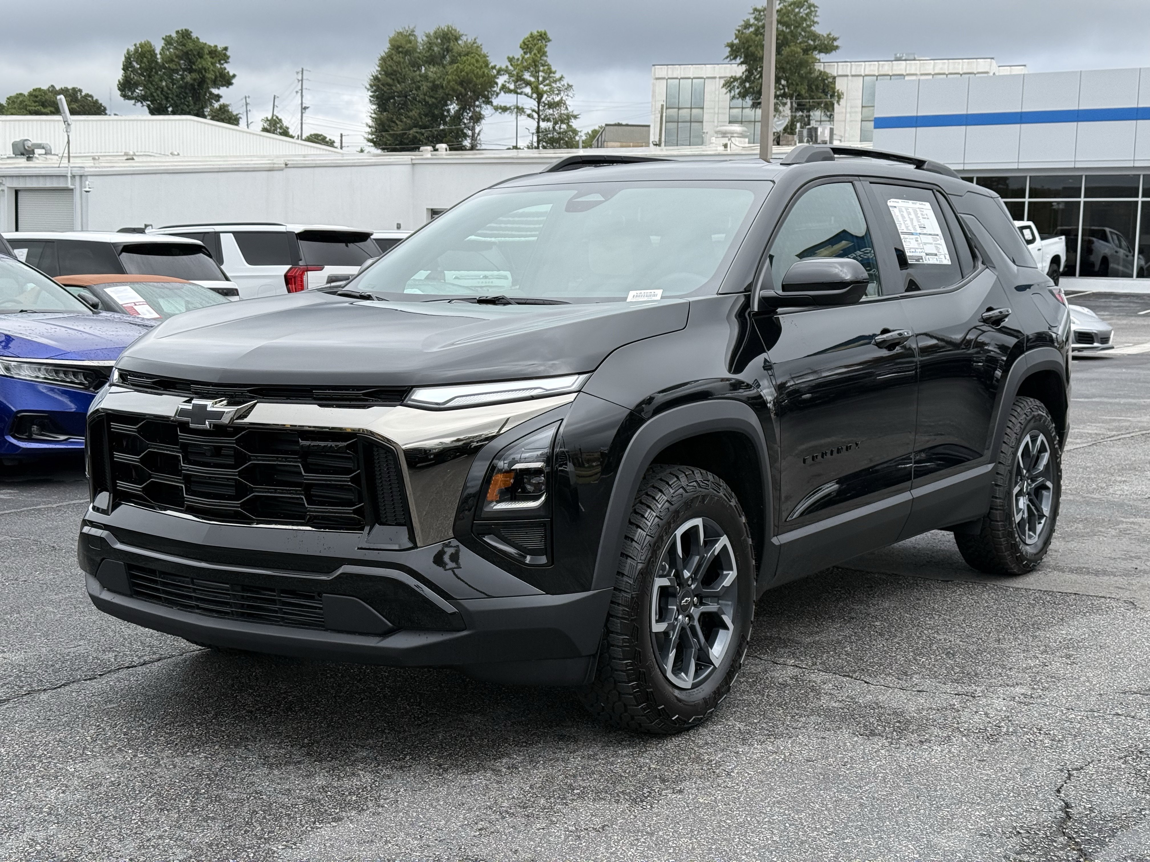 New 2027 Chevrolet Equinox ACTIV w/ LPO, Floor Liner Package FWD image 5