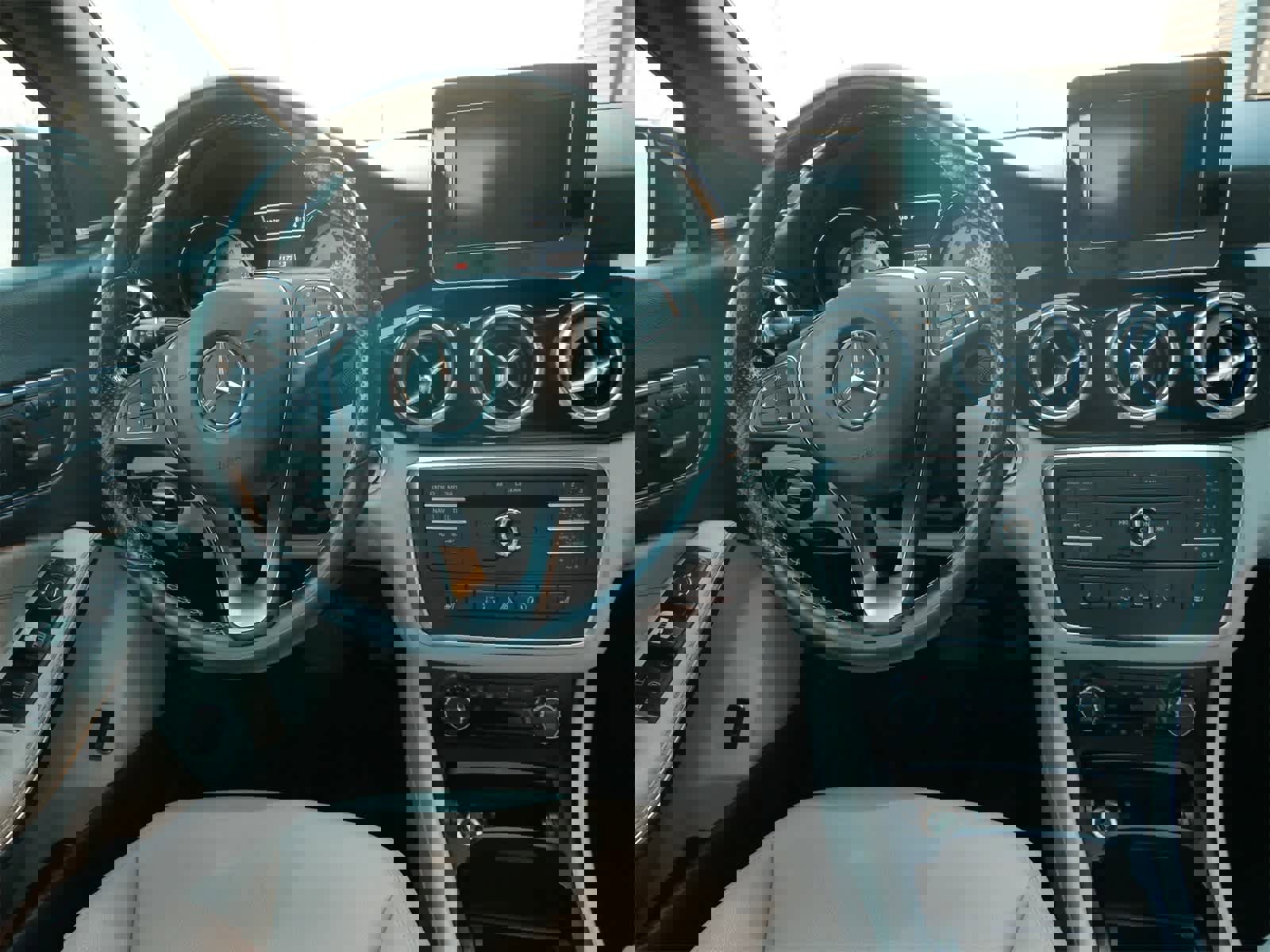 Used 2015 Mercedes-Benz CLA 250 4MATIC image 9