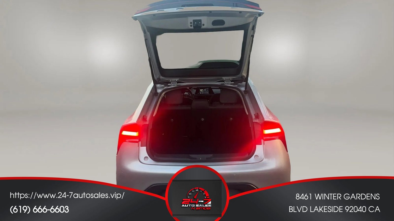 Used 2023 Toyota Prius LE FWD image 41