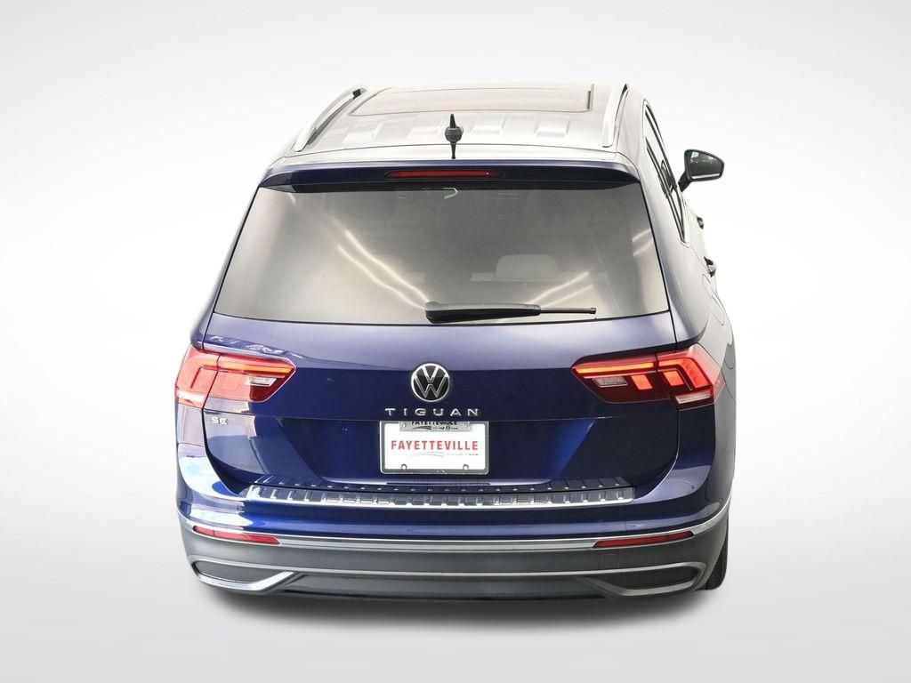 Used 2023 Volkswagen Tiguan SE w/ Panoramic Sunroof Package FWD image 27