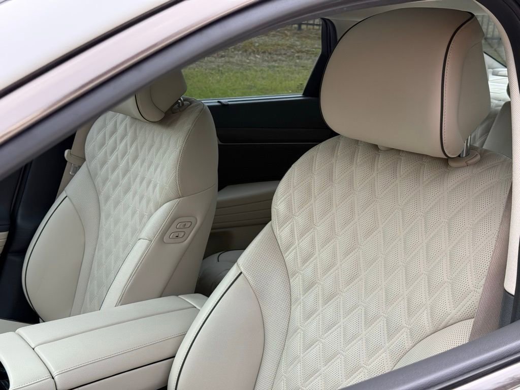 Used 2022 Genesis G80 3.5T Sport image 24