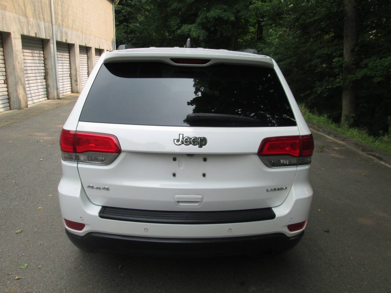 Used 2016 Jeep Grand Cherokee Laredo w/ Quick Order Package 23E AWD/4WD image 9
